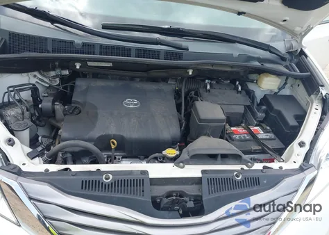 2016 Toyota Sienna Xle 8 Passenger from USA, damaged, VIN 5TDYK3DC9GS723047